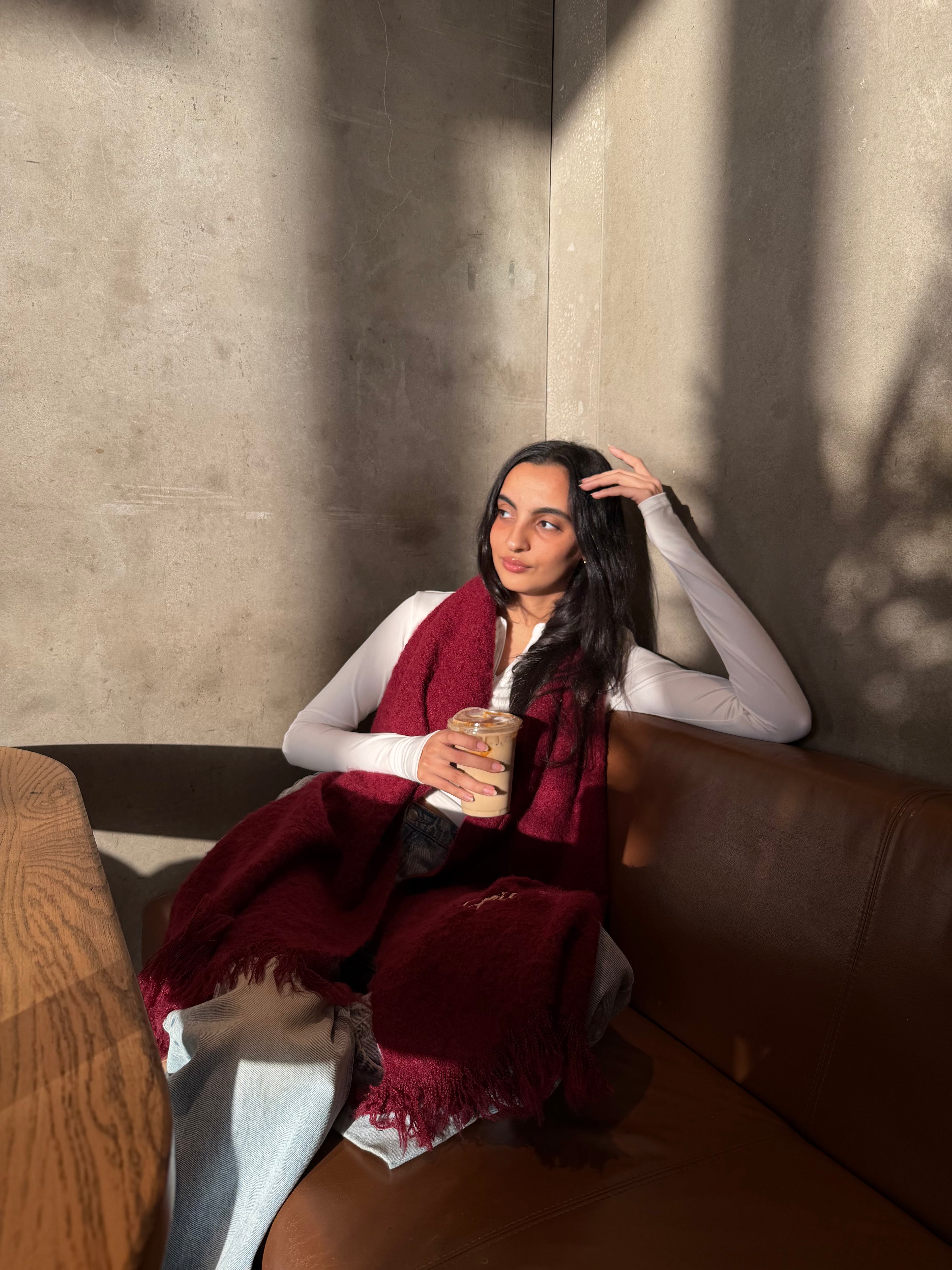 The scarf in burgundy